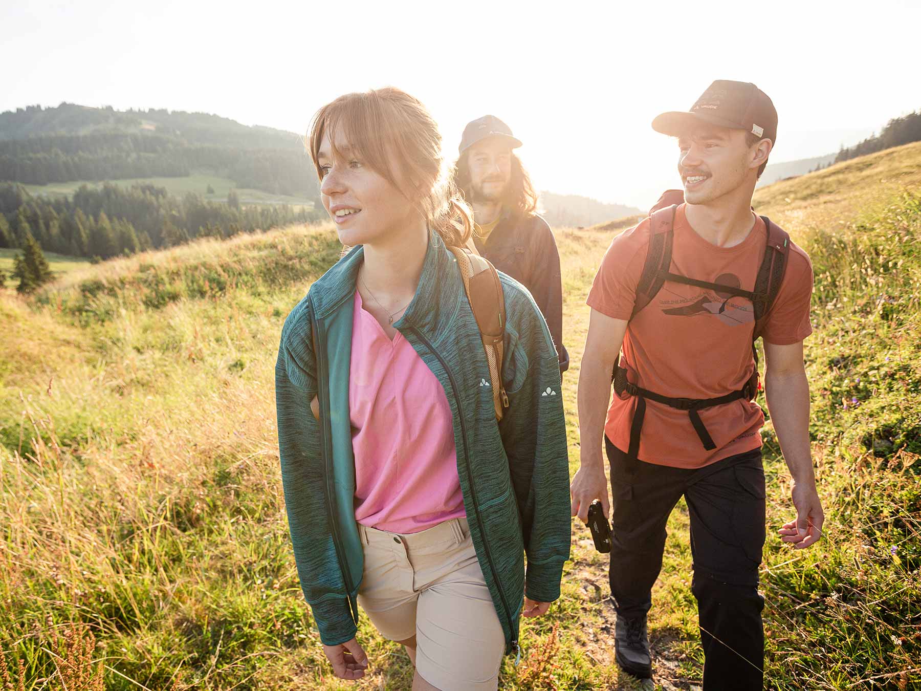 junge Menschen beim Wandern