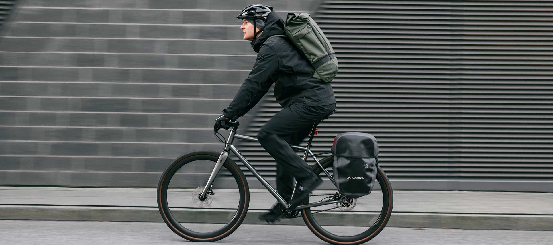 Environmentally commuters bike clothing for friendly