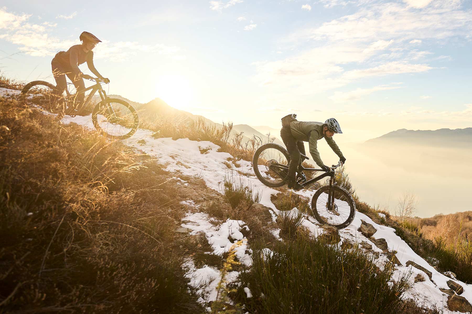 radfahrer im Schnee