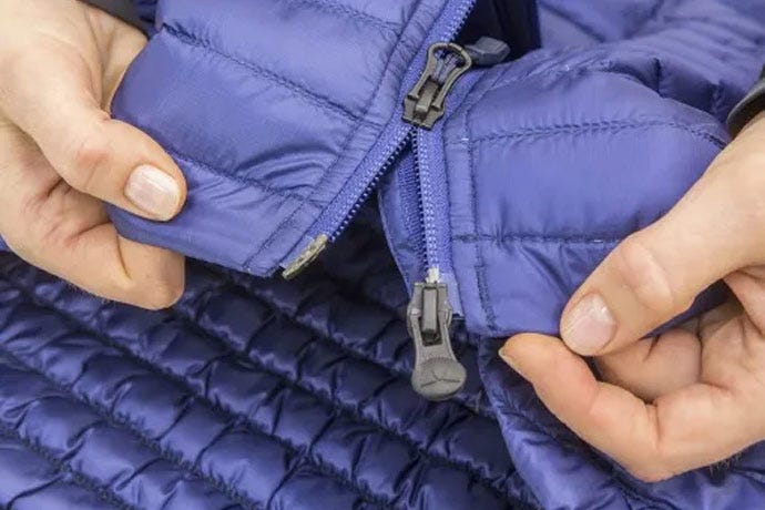 Zwei-Wege-Zipper reparieren in blau