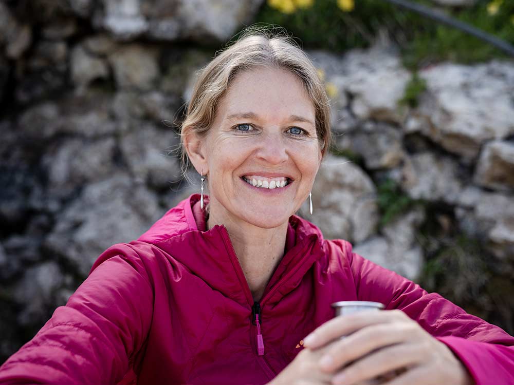 Antje von Dewitz in den Bergen