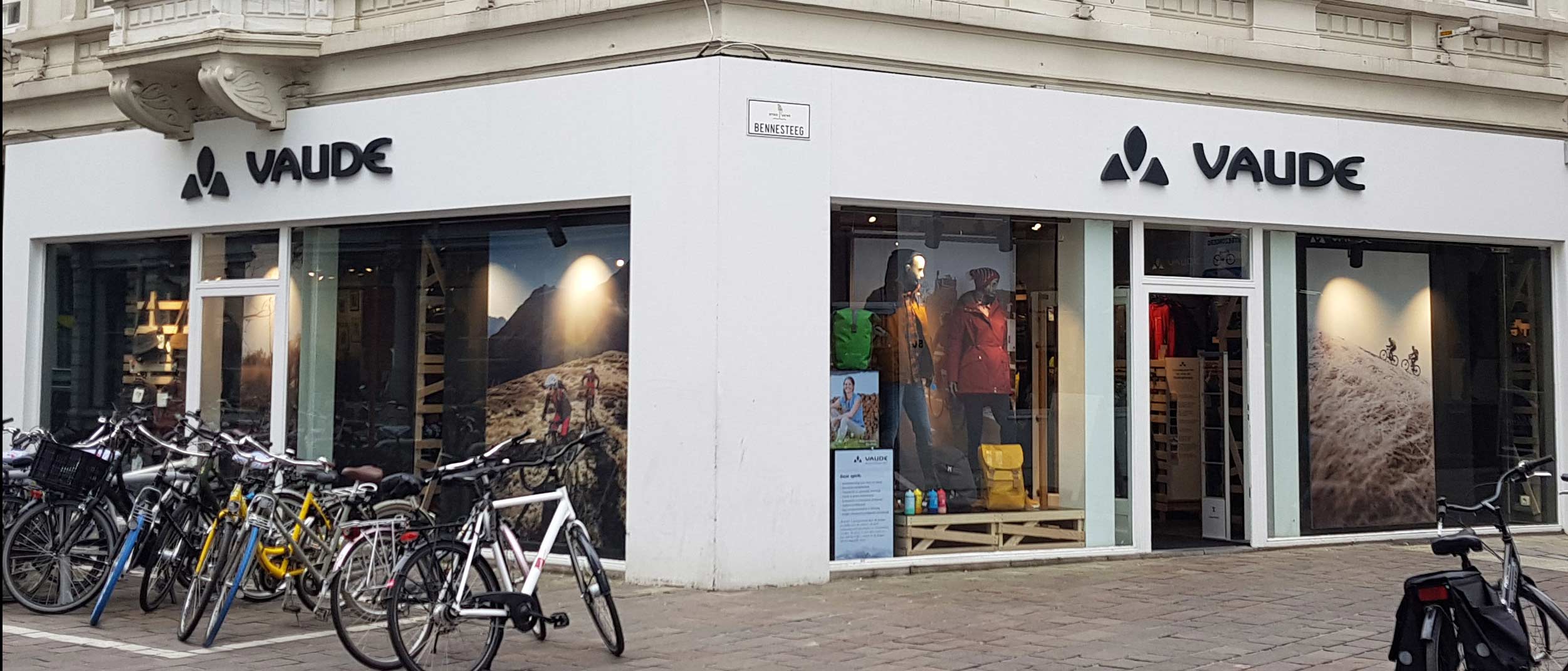 Fassade des belgischen VAUDE Stores