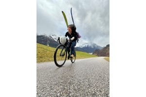 Spring tour to the alpine pasture - back to the local mountains by bike & ski