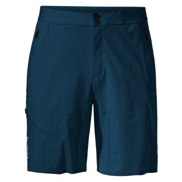 Scopi II Shorts Leicht Herren                
                                                    
                        Mit Recycling-Material                    
                            
        

        
        
        
            
                    
        
            Regulärer Preis
        80,00 €
        
    



            ab
        56,00 €
        



                                        
                    Inkl. 19% MwSt.                     / 
                    
                                                    zzgl.                             Versandkosten
                                            
                
                        
            
                                
        function initConfigurableSwatchOptions_75846() {
            const configurableOptionsComponent = initConfigurableOptions(
                '75846',
                {"attributes":{"346":{"id":"346","code":"size","label":"Gr\u00f6\u00dfe","options":[{"id":"196","label":"46","products":["67830","67821","174941"]},{"id":"211","label":"48","products":["67824","67836","174932"]},{"id":"229","label":"50","products":["67788","67845","174938"]},{"id":"241","label":"52","products":["67797","67848","174929"]},{"id":"253","label":"54","products":["67806","67818","174935"]},{"id":"262","label":"56","products":["67803","67812","174926"]}],"position":2},"349":{"id":"349","code":"colour","label":"Farbe","options":[{"id":"841","label":"dark sea uni","products":["67830","67818","67812","67836","67845","67848"]},{"id":"1375","label":"woodland","products":[]},{"id":"1360","label":"dandelion","products":[]},{"id":"547","label":"black uni","products":["67797","67788","67806","67803","67821","67824"]},{"id":"19496","label":"radiate blue uni","products":["174926","174929","174932","174935","174938","174941"]}],"position":1}},"template":"<%- data.price %>\u00a0\u20ac","currencyFormat":"%s\u00a0\u20ac","optionPrices":{"67797":{"baseOldPrice":{"amount":80},"oldPrice":{"amount":80},"basePrice":{"amount":64},"finalPrice":{"amount":64},"tierPrices":[],"msrpPrice":{"amount":0}},"67830":{"baseOldPrice":{"amount":80},"oldPrice":{"amount":80},"basePrice":{"amount":56},"finalPrice":{"amount":56},"tierPrices":[],"msrpPrice":{"amount":0}},"67788":{"baseOldPrice":{"amount":80},"oldPrice":{"amount":80},"basePrice":{"amount":64},"finalPrice":{"amount":64},"tierPrices":[],"msrpPrice":{"amount":0}},"67806":{"baseOldPrice":{"amount":80},"oldPrice":{"amount":80},"basePrice":{"amount":64},"finalPrice":{"amount":64},"tierPrices":[],"msrpPrice":{"amount":0}},"67803":{"baseOldPrice":{"amount":80},"oldPrice":{"amount":80},"basePrice":{"amount":64},"finalPrice":{"amount":64},"tierPrices":[],"msrpPrice":{"amount":0}},"67818":{"baseOldPrice":{"amount":80},"oldPrice":{"amount":80},"basePrice":{"amount":56},"finalPrice":{"amount":56},"tierPrices":[],"msrpPrice":{"amount":0}},"67821":{"baseOldPrice":{"amount":80},"oldPrice":{"amount":80},"basePrice":{"amount":64},"finalPrice":{"amount":64},"tierPrices":[],"msrpPrice":{"amount":0}},"67812":{"baseOldPrice":{"amount":80},"oldPrice":{"amount":80},"basePrice":{"amount":56},"finalPrice":{"amount":56},"tierPrices":[],"msrpPrice":{"amount":0}},"67824":{"baseOldPrice":{"amount":80},"oldPrice":{"amount":80},"basePrice":{"amount":64},"finalPrice":{"amount":64},"tierPrices":[],"msrpPrice":{"amount":0}},"67836":{"baseOldPrice":{"amount":80},"oldPrice":{"amount":80},"basePrice":{"amount":56},"finalPrice":{"amount":56},"tierPrices":[],"msrpPrice":{"amount":0}},"67845":{"baseOldPrice":{"amount":80},"oldPrice":{"amount":80},"basePrice":{"amount":56},"finalPrice":{"amount":56},"tierPrices":[],"msrpPrice":{"amount":0}},"67848":{"baseOldPrice":{"amount":80},"oldPrice":{"amount":80},"basePrice":{"amount":56},"finalPrice":{"amount":56},"tierPrices":[],"msrpPrice":{"amount":0}},"174926":{"baseOldPrice":{"amount":80},"oldPrice":{"amount":80},"basePrice":{"amount":64},"finalPrice":{"amount":64},"tierPrices":[],"msrpPrice":{"amount":0}},"174929":{"baseOldPrice":{"amount":80},"oldPrice":{"amount":80},"basePrice":{"amount":64},"finalPrice":{"amount":64},"tierPrices":[],"msrpPrice":{"amount":0}},"174932":{"baseOldPrice":{"amount":80},"oldPrice":{"amount":80},"basePrice":{"amount":64},"finalPrice":{"amount":64},"tierPrices":[],"msrpPrice":{"amount":0}},"174935":{"baseOldPrice":{"amount":80},"oldPrice":{"amount":80},"basePrice":{"amount":64},"finalPrice":{"amount":64},"tierPrices":[],"msrpPrice":{"amount":0}},"174938":{"baseOldPrice":{"amount":80},"oldPrice":{"amount":80},"basePrice":{"amount":64},"finalPrice":{"amount":64},"tierPrices":[],"msrpPrice":{"amount":0}},"174941":{"baseOldPrice":{"amount":80},"oldPrice":{"amount":80},"basePrice":{"amount":64},"finalPrice":{"amount":64},"tierPrices":[],"msrpPrice":{"amount":0}}},"priceFormat":{"pattern":"%s\u00a0\u20ac","precision":2,"requiredPrecision":2,"decimalSymbol":",","groupSymbol":".","groupLength":3,"integerRequired":false},"prices":{"baseOldPrice":{"amount":80},"oldPrice":{"amount":80},"basePrice":{"amount":56},"finalPrice":{"amount":56}},"productId":"75846","chooseText":"W\u00e4hlen Sie eine Option...","images":[],"index":{"67797":{"346":"241","349":"547"},"67830":{"346":"196","349":"841"},"67788":{"346":"229","349":"547"},"67806":{"346":"253","349":"547"},"67803":{"346":"262","349":"547"},"67818":{"346":"253","349":"841"},"67821":{"346":"196","349":"547"},"67812":{"346":"262","349":"841"},"67824":{"346":"211","349":"547"},"67836":{"346":"211","349":"841"},"67845":{"346":"229","349":"841"},"67848":{"346":"241","349":"841"},"174926":{"346":"262","349":"19496"},"174929":{"346":"241","349":"19496"},"174932":{"346":"211","349":"19496"},"174935":{"346":"253","349":"19496"},"174938":{"346":"229","349":"19496"},"174941":{"346":"196","349":"19496"}},"salable":{"346":{"262":["174926"],"241":["174929"],"253":["174935"]},"349":{"19496":["174926","174929","174935"]}},"canDisplayShowOutOfStockStatus":true,"checkoutDisabled":false,"outtra":{"eans":{"67797":"4062218569263","67830":"4062218569638","67788":"4062218569225","67806":"4062218569294","67803":"4062218569324","67818":"4062218569768","67821":"4062218569126","67812":"4062218569805","67824":"4062218569171","67836":"4062218569645","67845":"4062218569690","67848":"4062218569720","106037":"4062218838376","106034":"4062218838390","106043":"4062218838444","106040":"4062218838574","106049":"4062218838420","106055":"4062218838604","106067":"4062218838468","106085":"4062218838482","106097":"4062218838499","106094":"4062218838529","106106":"4062218838536","106139":"4062218838550","174926":"4067729162897","174929":"4067729162859","174932":"4067729162828","174935":"4067729162880","174938":"4067729162842","174941":"4067729162798"}},"channel":"website","salesChannelCode":"vaude_de","sku":{"67797":"409590510520","67830":"409591600460","67788":"409590510500","67806":"409590510540","67803":"409590510560","67818":"409591600540","67821":"409590510460","67812":"409591600560","67824":"409590510480","67836":"409591600480","67845":"409591600500","67848":"409591600520","174926":"409592330560","174929":"409592330520","174932":"409592330480","174935":"409592330540","174938":"409592330500","174941":"409592330460"}}            );
            const swatchOptionsComponent = initSwatchOptions({"349":{"547":{"type":2,"value":"https:\/\/www.vaude.com\/media\/catalog\/product\/cache\/6568fd4874619b61d9c78a45db328fb7\/4\/0\/40959_051_6__409590510520_30268e8c.jpg","thumb":"https:\/\/www.vaude.com\/media\/catalog\/product\/cache\/0d6bbfa5e5141e0e4f1fffd16d79012e\/4\/0\/40959_051_6__409590510520_30268e8c.jpg","label":"black uni","product_id":67824,"base_colour":"schwarz"},"841":{"type":2,"value":"https:\/\/www.vaude.com\/media\/catalog\/product\/cache\/6568fd4874619b61d9c78a45db328fb7\/4\/0\/40959_160_6__409591600460_658772cc.jpg","thumb":"https:\/\/www.vaude.com\/media\/catalog\/product\/cache\/0d6bbfa5e5141e0e4f1fffd16d79012e\/4\/0\/40959_160_6__409591600460_658772cc.jpg","label":"dark sea uni","product_id":67848,"base_colour":"blau"},"19496":{"type":2,"value":"https:\/\/www.vaude.com\/media\/catalog\/product\/cache\/6568fd4874619b61d9c78a45db328fb7\/4\/0\/40959_233_6__409592330560_8f4b2941.jpg","thumb":"https:\/\/www.vaude.com\/media\/catalog\/product\/cache\/0d6bbfa5e5141e0e4f1fffd16d79012e\/4\/0\/40959_233_6__409592330560_8f4b2941.jpg","label":"radiate blue uni","product_id":174941,"base_colour":"blau"},"additional_data":"{\"swatch_input_type\":\"visual\",\"update_product_preview_image\":\"1\",\"use_product_image_for_swatch\":\"1\"}"}});
            const basePreselectFirstOptions = configurableOptionsComponent.preselectFirstOptions;

            return Object.assign(
                configurableOptionsComponent,
                swatchOptionsComponent,
                {
                    mediaCallback: "https\u003A\u002F\u002Fwww.vaude.com\u002Fde\u002Fde\u002Fswatches\u002Fajax\u002Fmedia\u002F",
                    isAutoPreselect: false,
                    preselectFirstOptions() {
                        this.isAutoPreselect = true;
                        basePreselectFirstOptions.call(this);
                        this.isAutoPreselect = false;
                    },
                    changeOption(optionId, value, skipUpdateGallery) {
                        this.selectedValues[optionId] = value;
                        this.findSimpleIndex();
                        this.findAllowedAttributeOptions();
                        this.updatePrices();
                        !this.isAutoPreselect && this.updateProductLink(optionId, value);
                        !skipUpdateGallery && this.updateGallery();
                    },
                    initSwatchGallery() {
                        this.hidePriceLabelIfNoSpecialPrice();
                        this.initBreakpoint();
                        this.findAllowedAttributeOptions();
                        this.preselectFirstOptionIfNoneSelected();
                    },
                                        allowedAttributeOptionsAnySize: null,
                    optionIsActive(attributeId, optionId) {
                        if (this.allowedAttributeOptionsAnySize === null) {
                            this.allowedAttributeOptionsAnySize = this.calculateAllowedAttributeOptions([]);
                        }
                        return !!(this.allowedAttributeOptionsAnySize[attributeId] || []).find(
                            option => option.id === optionId
                        );
                    },
                    initBreakpoint() {
                        const bp = window.matchMedia('(min-width: 810px)'),
                            app = this,
                            swatchCountMobile = 2;
                        this.maxInitialCurrent = bp.matches ? this.maxInitial : swatchCountMobile;
                        bp.addEventListener('change', (ev) => {
                            app.maxInitialCurrent = bp.matches ? this.maxInitial : swatchCountMobile;
                        });
                    },
                    hidePriceLabelIfNoSpecialPrice() {
                        let hidePriceLabel = true;
                        let specialOption;
                        Object.values(this.optionConfig.optionPrices).forEach((option) => {
                            if (option.finalPrice.amount < option.oldPrice.amount) {
                                hidePriceLabel = false;
                                specialOption = option;
                            }
                        });
                        hidePriceLabel && this.$root.closest('.product-item-inner')?.querySelector('.normal-price .price-label')?.classList.add('!hidden');
                    },
                    updateGallery() {
                        if (!this.productIndex) {
                            return;
                        }

                        fetch(`${this.mediaCallback}?product_id=${this.productIndex}&isAjax=true`, {
                                method: 'GET',
                                headers: {
                                    'Content-Type': 'application/json',
                                    'X-Requested-With': 'XMLHttpRequest'
                                }
                            }
                        ).then(response => {
                                return response.json()
                            }
                        ).then(data => {
                            if (data.errors) {
                                // non critical failure only console logged
                                console.warn(data.errors);
                            } else {
                                const image = data && data.medium;

                                image && window.dispatchEvent(
                                    new CustomEvent(
                                        "update-gallery-75846",
                                        {detail: image}
                                    )
                                );
                            }
                        }).catch(error => {
                            console.warn(error)
                        });
                    },
                    preselectQuerystringItems() {
                        let url = new URL(window.location.href),
                            selectedColours = [];
                        url.searchParams.forEach((v, k) => {
                            k.indexOf('base_colour') === 0 && selectedColours.push(v);
                        });
                        if (selectedColours.length) {
                            Object.keys(this.swatchConfig).forEach((k) => {
                                Object.keys(this.swatchConfig[k]).some((optId) => {
                                    if (this.swatchConfig[k][optId]['base_colour'] && selectedColours.includes(this.swatchConfig[k][optId]['base_colour'])) {
                                        this.$el.querySelector('input[value="' + optId + '"]')?.dispatchEvent(new Event('change'));
                                        return true;
                                    }
                                })
                            })
                        }
                    },
                    preselectFirstOptionIfNoneSelected() {
                        const hasSelection = Object.values(this.selectedValues).some(v => v);
                        if (hasSelection) {
                            return;
                        }

                        for (const attributeId in this.optionConfig.attributes) {
                            const options = this.optionConfig.attributes[attributeId].options;
                            if (options && options.length) {
                                this.isAutoPreselect = true;
                                this.changeOption(attributeId, options[0].id);
                                this.isAutoPreselect = false;
                                break;
                            }
                        }
                    },
                    updateProductLink(optionId, value) {
                        const linkEl = this.$el.closest('a'),
                            attribute = this.optionConfig.attributes[optionId];
                        if (linkEl && attribute?.code) {
                            let url = new URL(linkEl.href);
                                                        const isValidOption = !!value && (attribute.options || []).some(option => option.id === value);
                            isValidOption
                                ? url.searchParams.set(attribute.code, value)
                                : url.searchParams.delete(attribute.code);
                            linkEl.href = decodeURI(url.toString());
                        }
                    },
                    getActiveAndEnabledOptions(attributeId) {
                        if (this.optionConfig.attributes[attributeId].options && !this.activeAndEnabledOptions[this.optionConfig.attributes[attributeId].options[0].id]) {
                            this.optionConfig.attributes[attributeId].options.forEach((option) => {
                                if (this.optionIsEnabled(attributeId, option.id) || this.optionIsActive(attributeId, option.id)) {
                                    !this.activeAndEnabledOptions[attributeId] && (this.activeAndEnabledOptions[attributeId] = {});
                                    !this.activeAndEnabledOptions[attributeId][option.id] && (this.activeAndEnabledOptions[attributeId][option.id] = option) && this.enabledOptionsCount++;
                                }
                            })
                        }

                        return this.activeAndEnabledOptions[attributeId] || [];
                    },
                    mouseDown: false,
                    startX: 0,
                    maxScroll: 0,
                    scrollLeft: null,
                    slider: null,
                    maxInitial: 3,
                    activeAndEnabledOptions: [],
                    enabledOptionsCount: 0,
                    showAll: false,
                    scrollEvents: {
                        ['@mousedown'](e) {
                            this.slider = e.target.closest('.snap');
                            if (!this.slider) {
                                return;
                            }
                            this.maxScroll = this.slider.scrollWidth - this.slider.offsetWidth;
                            this.startX = e.pageX - this.slider.offsetLeft;
                            this.scrollLeft = this.slider.scrollLeft;
                            this.mouseDown = true;
                        },
                        ['@mouseout.self']() {
                            this.mouseDown = false;
                        },
                        ['@mouseup']() {
                            this.mouseDown = false;
                        },
                        ['@mousemove'](e) {
                            e.preventDefault();
                            if (!this.mouseDown) {
                                return;
                            }
                            const x = e.pageX - this.slider.offsetLeft;
                            const scroll = x - this.startX;
                            const scrollLeft = this.scrollLeft - scroll;

                            if (scrollLeft > this.maxScroll) {
                                this.slider.scrollLeft = this.maxScroll;
                                return
                            }
                            this.slider.scrollLeft = this.scrollLeft - scroll;
                        },
                        ['@onselectstart']() {
                            return false;
                        }
                    },
                    resizeEvent() {
                        Array.from(this.$el.querySelectorAll('.snap')).forEach(slider => {
                            slider.scrollLeft = 0;
                        })
                    }
                }
            );
        }
    
    
    
        
                                            
                                                
                                
                    
                        
                            
                                

        
            
            
                
            
            
                
                    
                
            
                    

                            
                            
                                plus