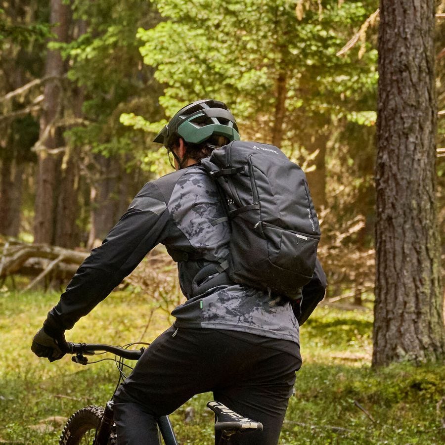 Moab Control 20 cycling backpack